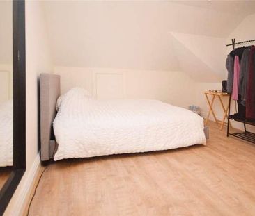 Staverton Road, Hornchurch, Essex, RM11 - Photo 4