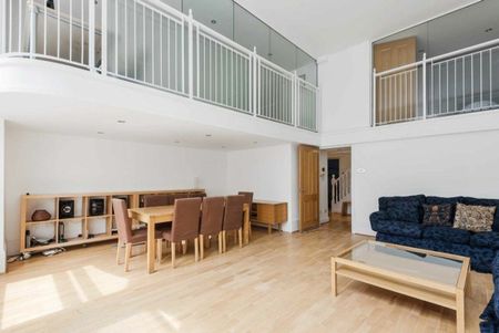 Ludgate Hill, St Pauls, EC4M - Photo 3