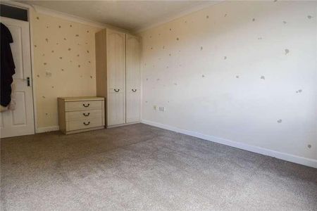 Priory Gardens, Union Lane, Droitwich, Worcestershire, WR9 - Photo 5