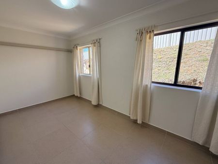 17/237 Sharp Street, Cooma - Photo 3