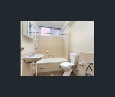 ONLY A SHORT STROLL TO RANDWICK VILLAGE! - Photo 3