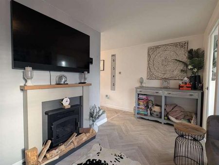 Campernell Close, Brightlingsea, Colchester, CO7 - Photo 2