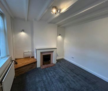 Terraced House to rent on - Photo 3