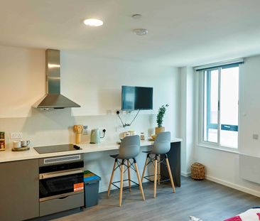 Bronze Studio - Photo 6