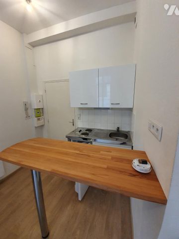 STUDIO A PROXIMITE DE LA CATHEDRALE ET DE LA GARE - Photo 3