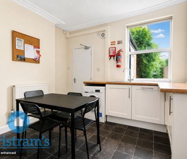 3 bed Mid Terraced House for Rent - Photo 6