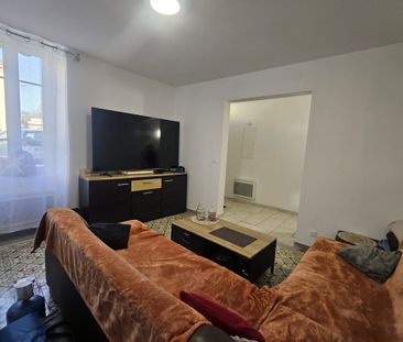 À Camaret-Sur-Aigues (84), villa de 92 m2 à louer avec terra - Photo 3