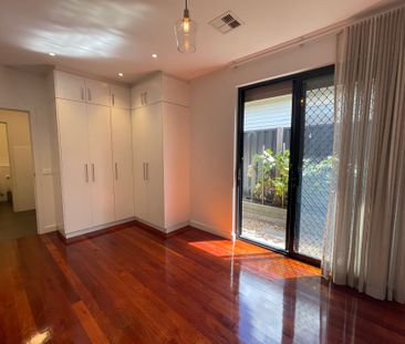 Beautifully Presented 2 Bedroom Home&period;&period;&period; - Photo 6