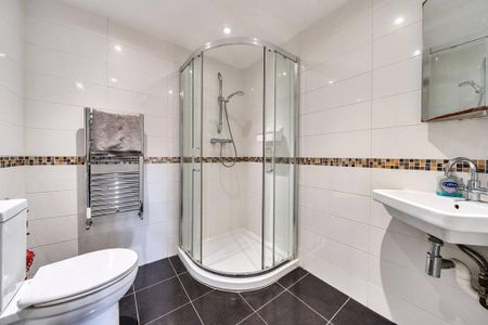 5 bedroom semi-detached house to rent - Photo 5