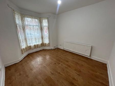 3 Bedroom House To Let - Photo 2