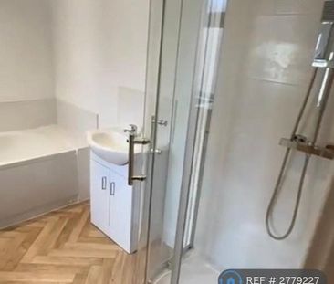 4 bedroom terraced house to rent - Photo 6