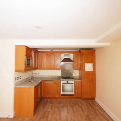 2 bedroom property to rent in London - Photo 1