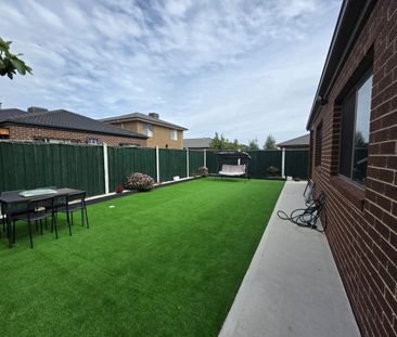 Stunning Family Home in Point Cook - Photo 4