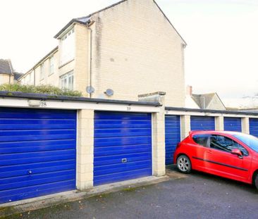 3 bedroom flat to rent - Photo 4