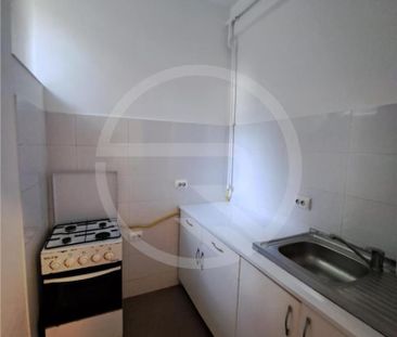 Apartament cu 2 camere, demisol, situat in zona UMF! - Fotografie 5