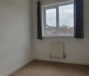 3 bedroom detached house to rent - Photo 2