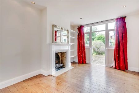 4 bedroom house in Mortlake - Photo 3