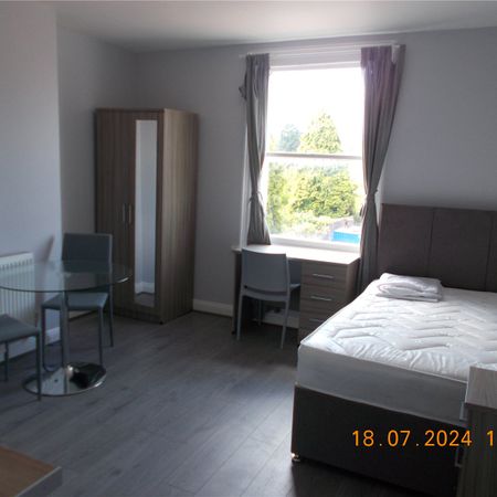 Student Properties to Let - Photo 3