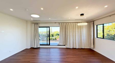 8B Downsview Road, Pakuranga Heights - Photo 2