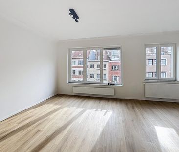 Appartement 1 chambre rénové avec balcon – quartier Juillet/Parc Ge... - Foto 6