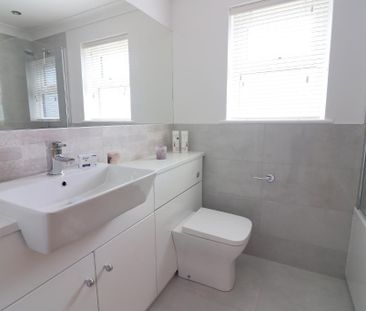 2 bedroom park home to rent - Photo 5