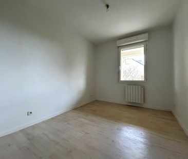 Location Appartement 2 pièces 42m² - Photo 3