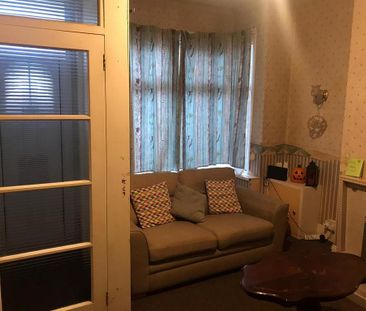 3 bedroom terraced house to rent - Photo 6