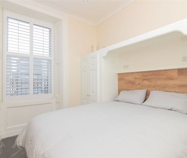 Flat 3 (First Floor), 11 Elmbank Street - Photo 4