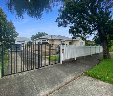 Spacious 4-Bedroom Home with Modern Upgrades in Lower Hutt - Photo 4