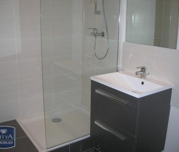 Location Appartement 2 pièces 45m² FONTAINES SUR SAONE 69270 - Photo 3