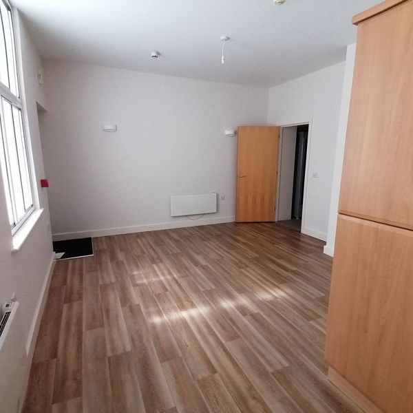 Haycock House, The Chestnuts, Cross Houses, Shrewsbury, SY5 6JG - Photo 1