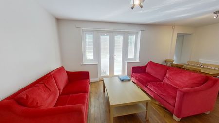 Friars Court - Photo 3