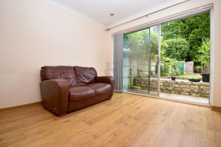3 bedroom semi-detached house to rent - Photo 3