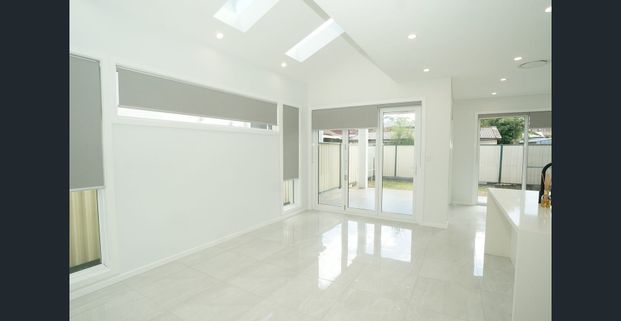 Excellent Four-bedroom Duplex for Lease in Canley Heights! - Photo 1