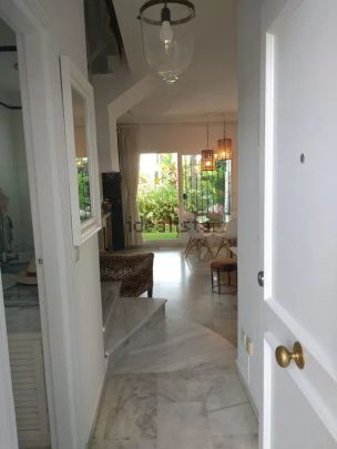 Alquiler de chalet adosado en Urbanizacion Miraflores s/n - Photo 1