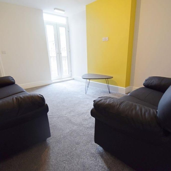 5 bedroom terraced house to rent - Photo 1