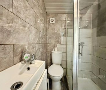 1 bedroom in a house share to rent - Photo 6