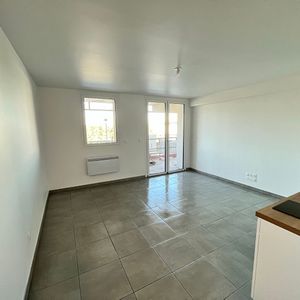 Location Appartement 1 pièce 29m² - Photo 2