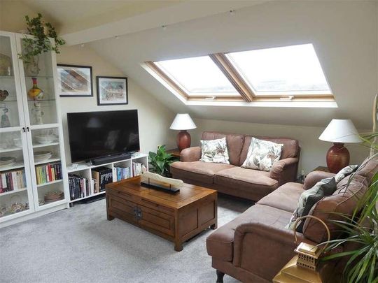 Belle Vue, Ilkley, LS29 - Photo 1