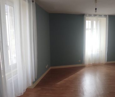 Location Appartement 2 pièces 37m² ARGENTON SUR CREUSE 36200 - Photo 1