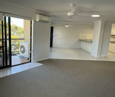 Great Location with Water Views - Photo 5