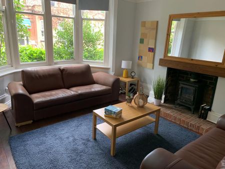6 bedroom terraced house to rent - Photo 5