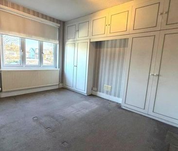 3 bedroom parking to rent - Photo 3