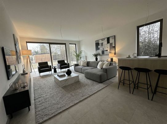 Appartement met tuin, twee slaapkamers, parking en berging - Photo 1