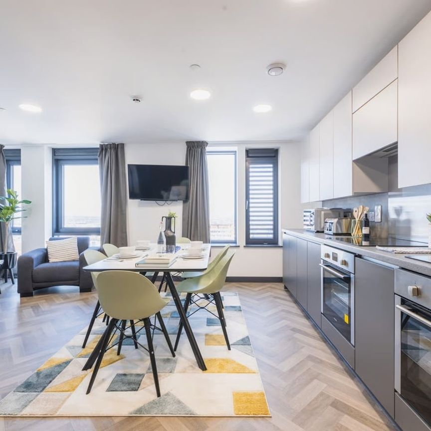 Room in a Shared Flat, Onyx, B4 - Photo 1