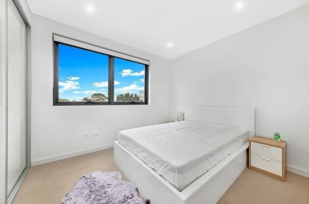 Stunning Near New Furnished Apartment in Prime Campsie Location - Photo 1