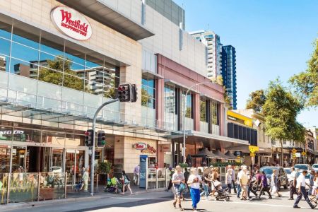 Modern two-bedroom plus study apartment framed by Harbour Bridge views - Photo 2