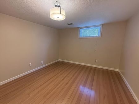 For Lease - 249 Lucas Street Unit# Lower, Richmond Hill, Ontario - Photo 4