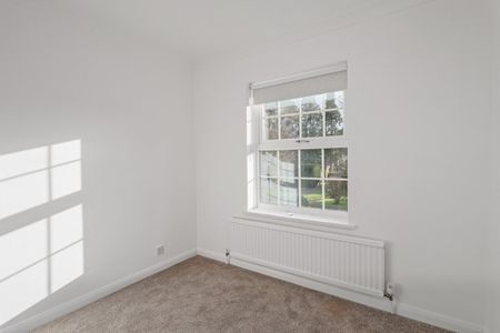 Burcote, Weybridge, Surrey, KT13 0HG - Photo 4