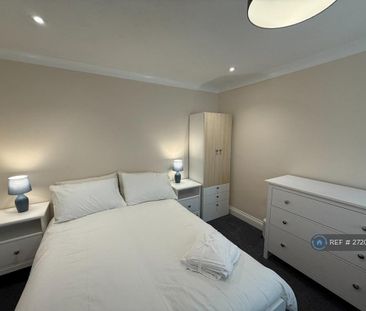 1 bedroom in a house share to rent - Photo 4